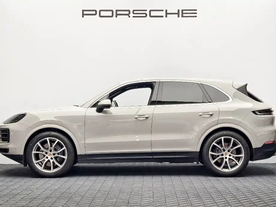 Porsche Cayenne 2024