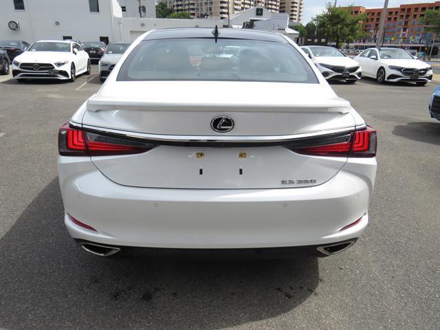 Lexus ES 2021