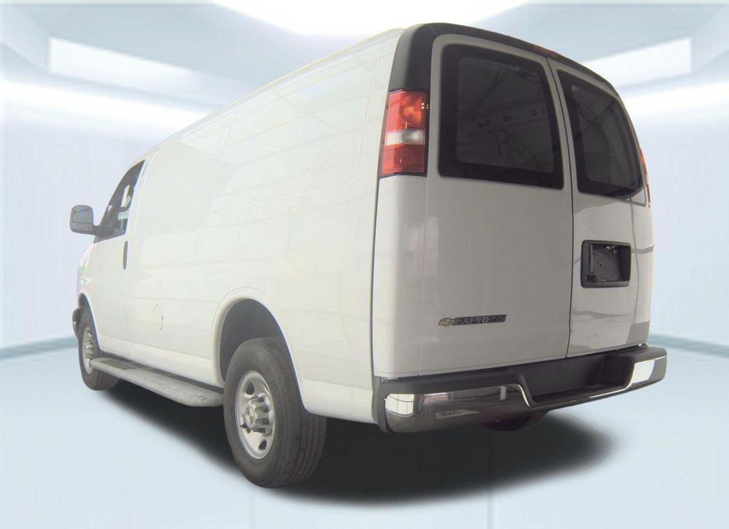 Chevrolet Express 2024