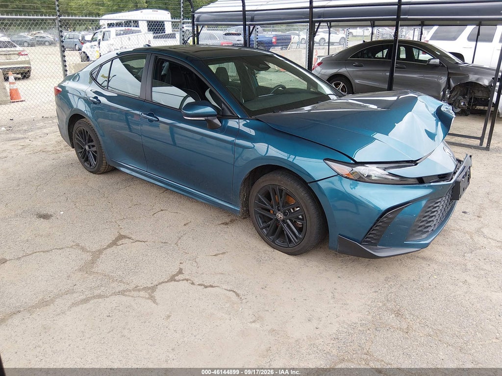 Toyota Camry 2025