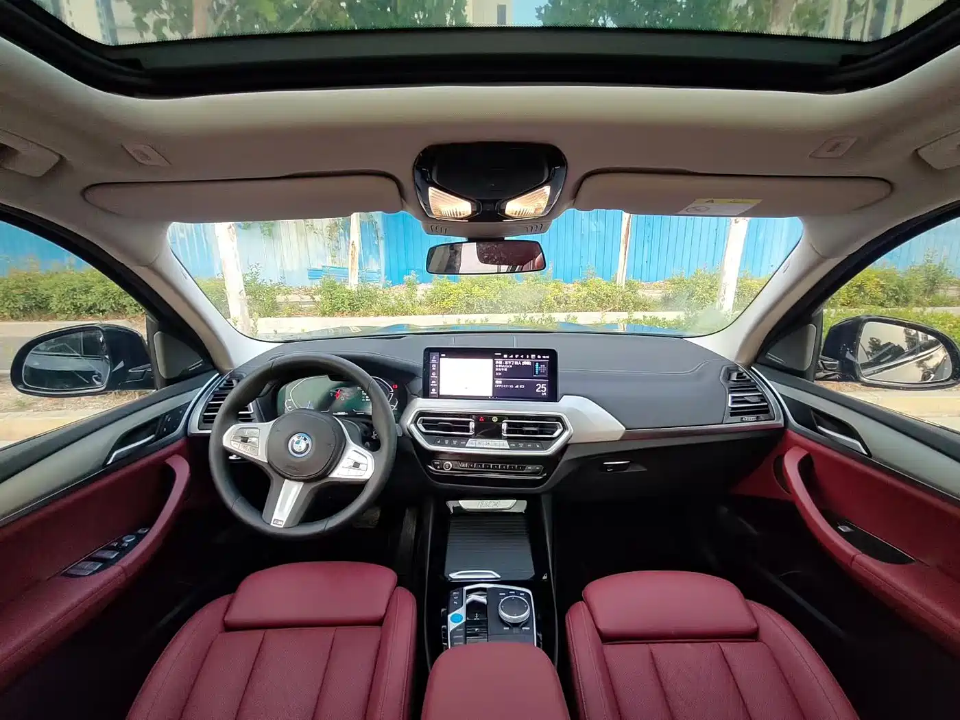 BMW iX3 2024