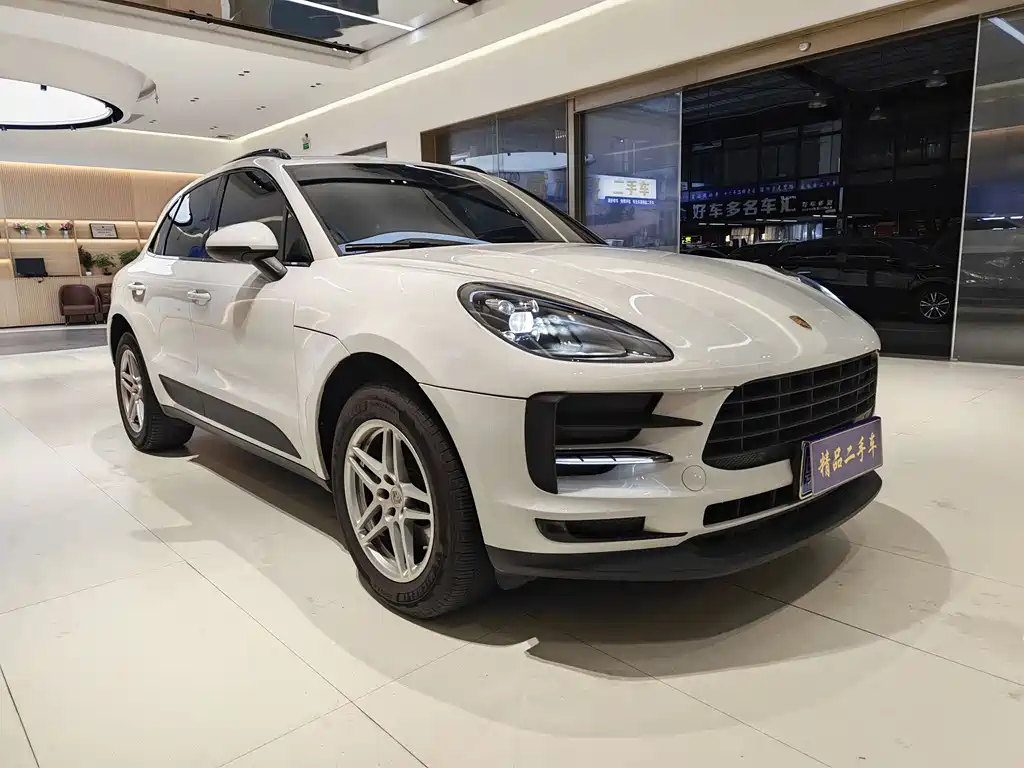 Porsche Macan 2021