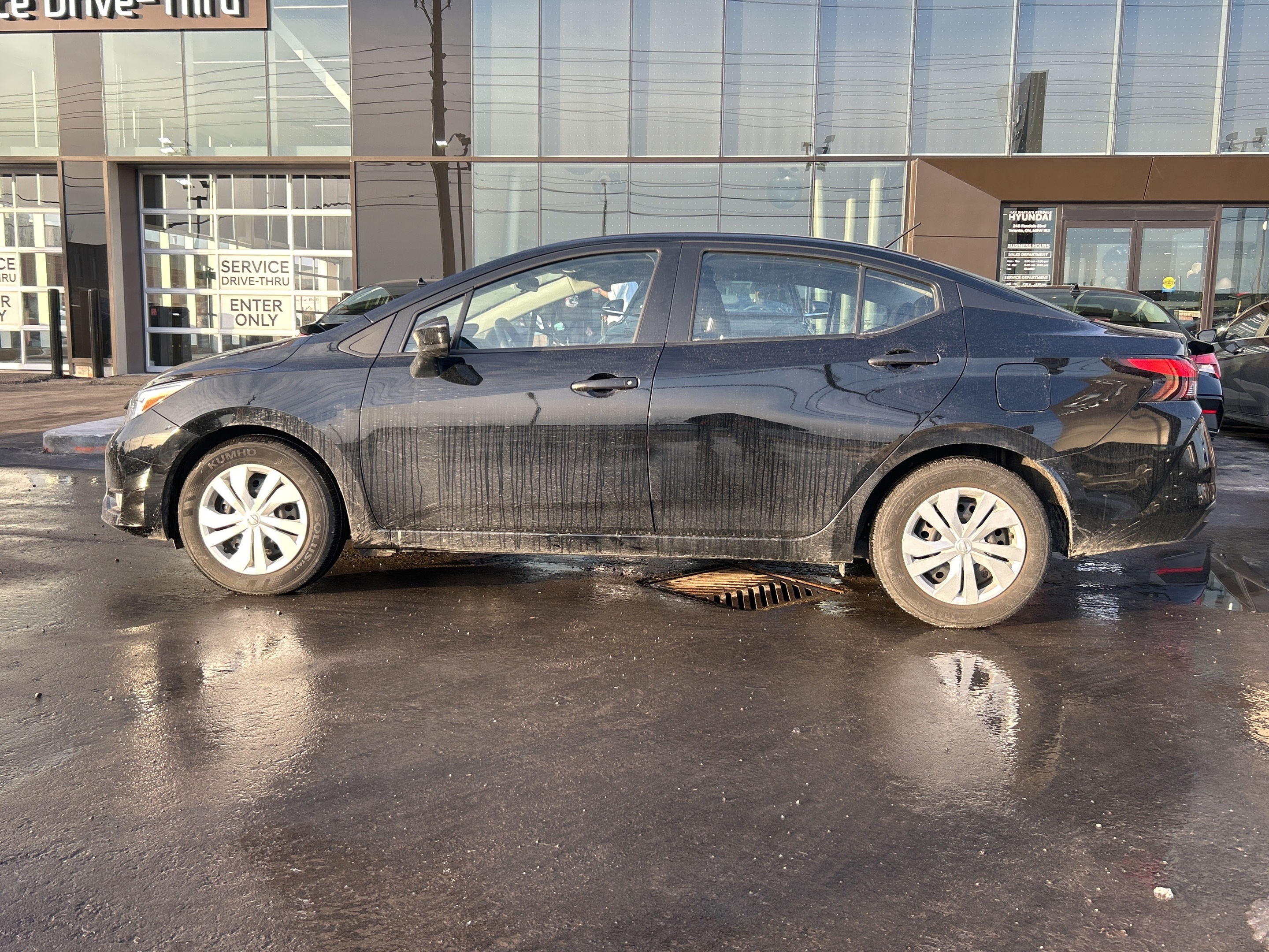 Nissan Versa 2024
