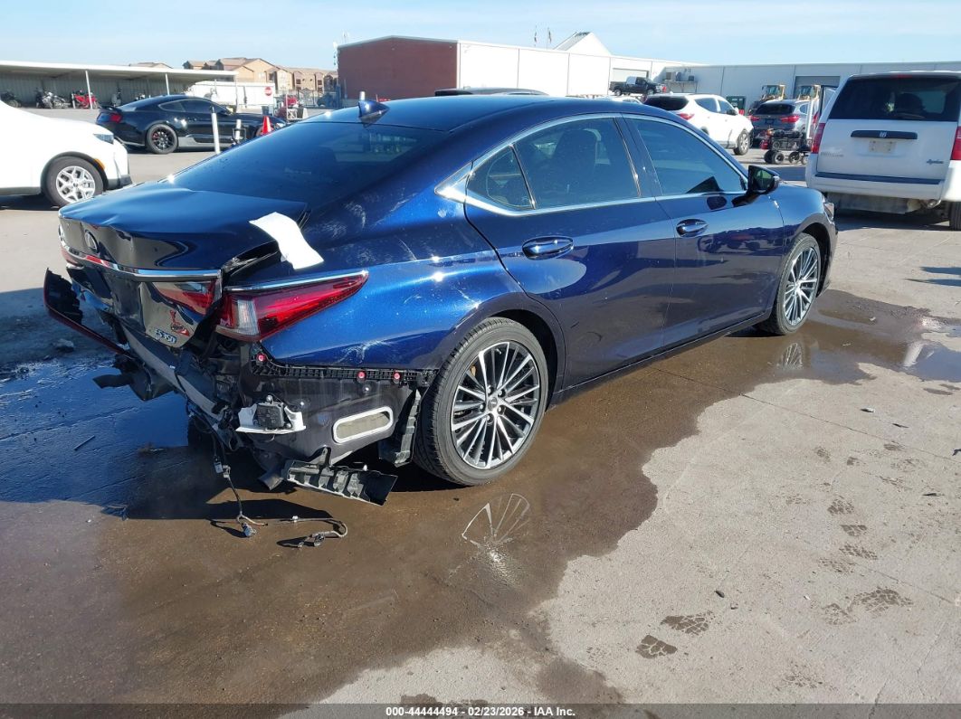Lexus ES 2022