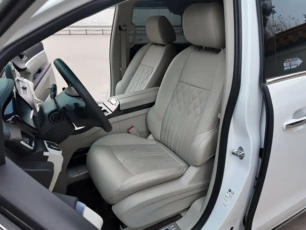 Buick GL8 2024