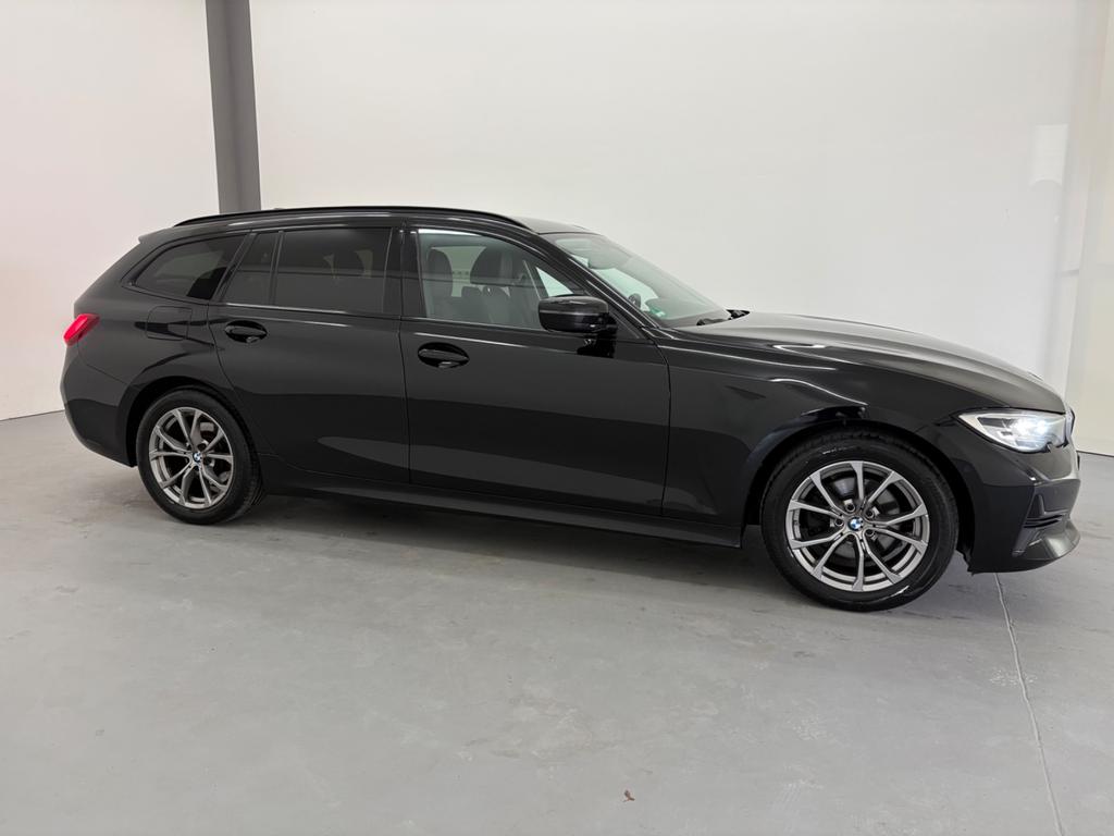 BMW 320 2022