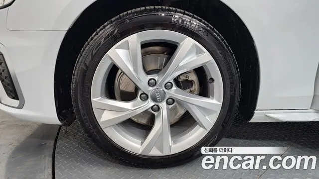 Audi A4 2021