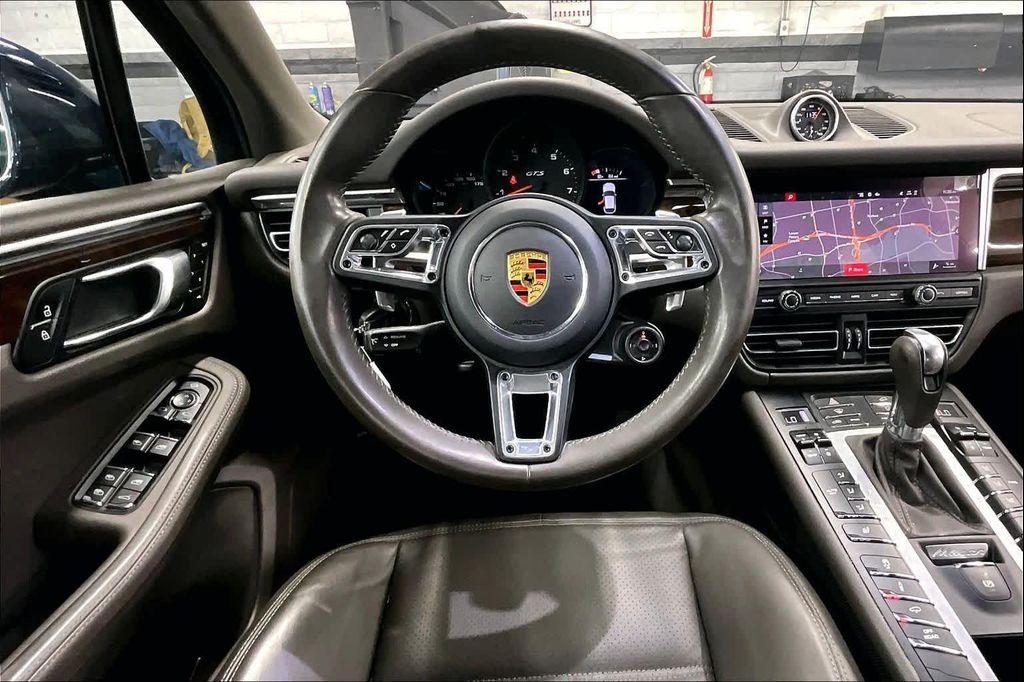 Porsche Macan 2021