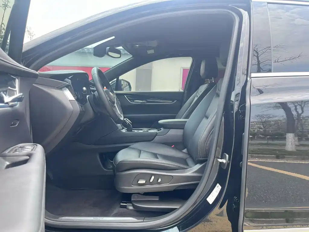 Cadillac XT5 2023