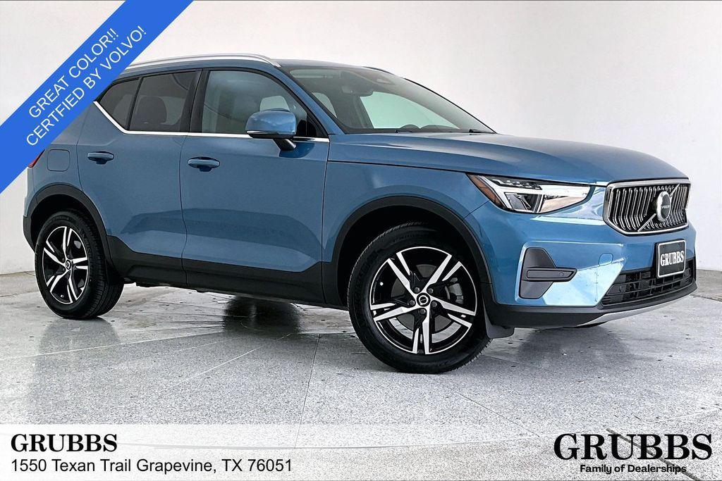 Volvo XC40 2025