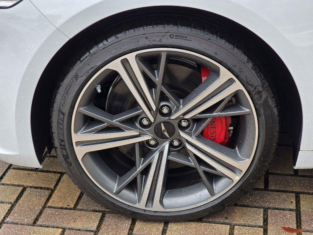 Genesis G70 2025