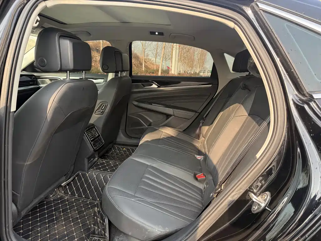 Volkswagen Passat 2024