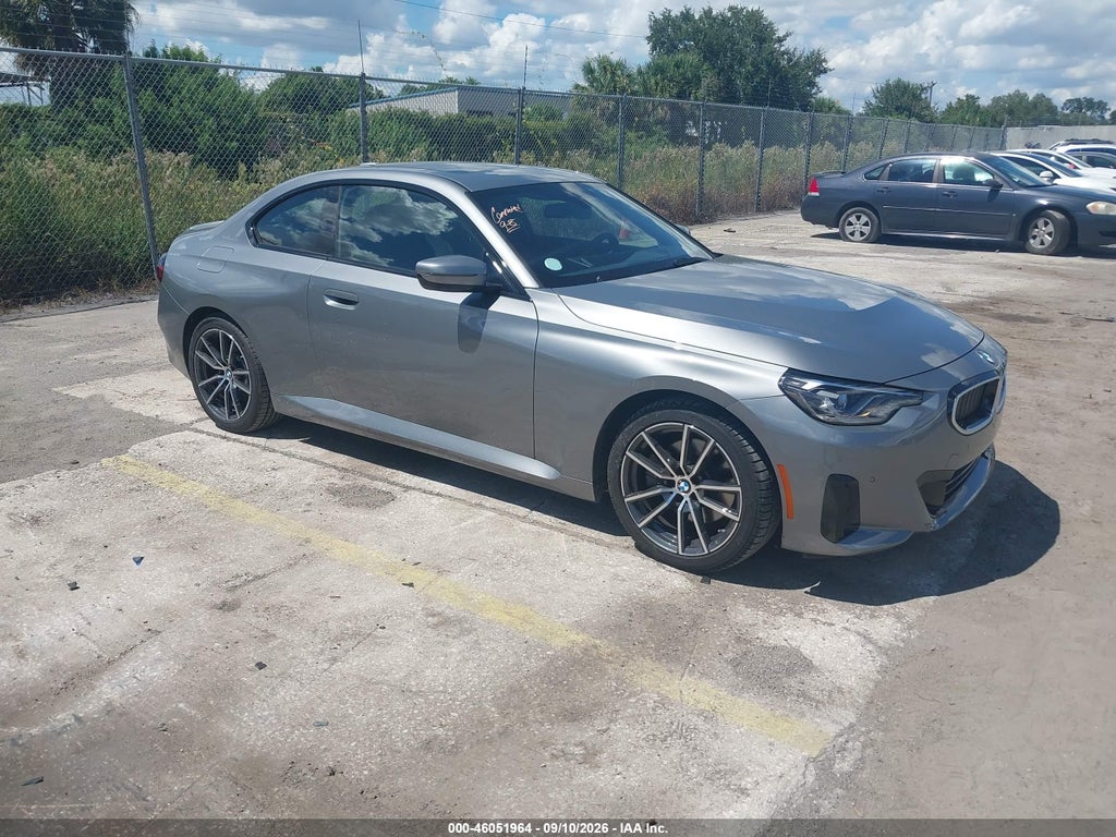 BMW 230 2026