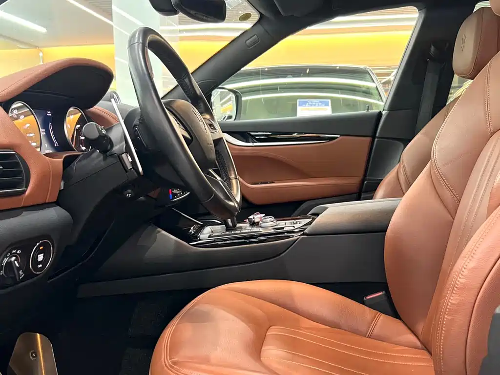 Maserati Levante 2021