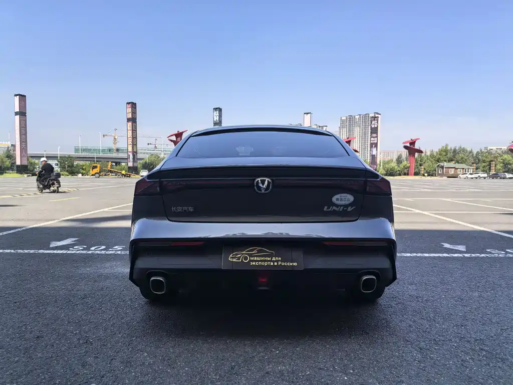 Changan UNI-V 2022