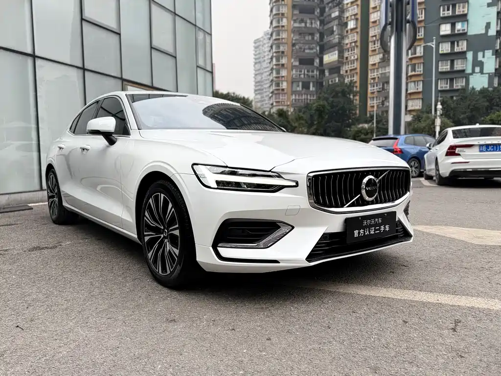 Volvo S60 2024