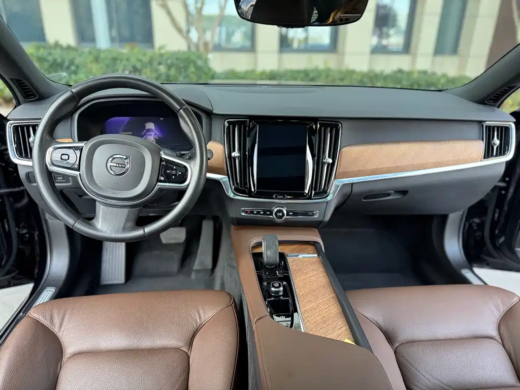 Volvo S90 2022