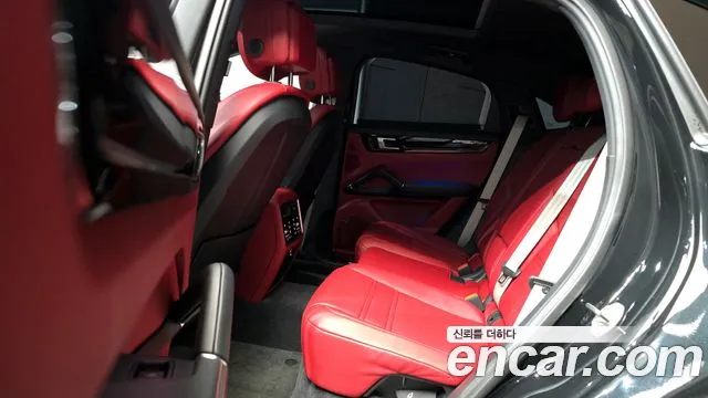 Porsche Cayenne 2022