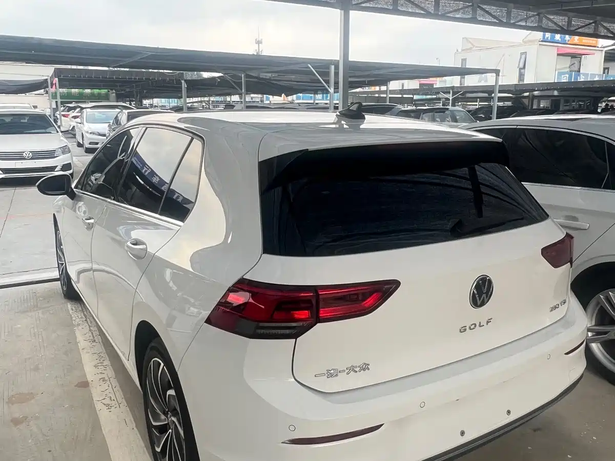 Volkswagen Golf 2022