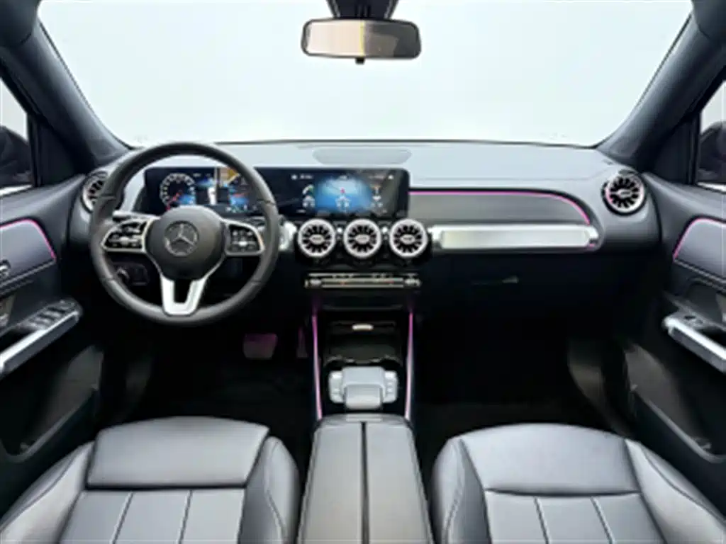 Mercedes-Benz GLB 2023