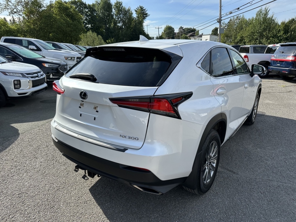 Lexus NX 2021