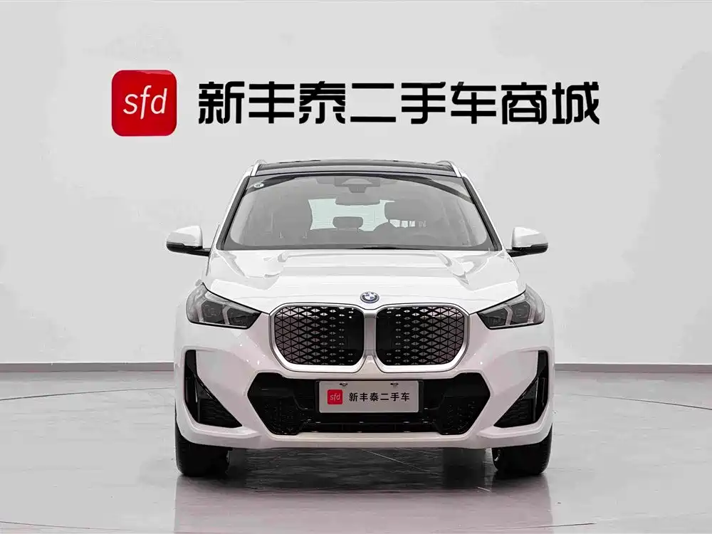 BMW iX1 2026