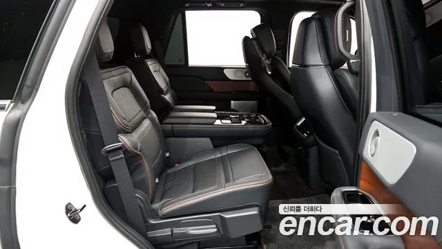 Lincoln Navigator 2023