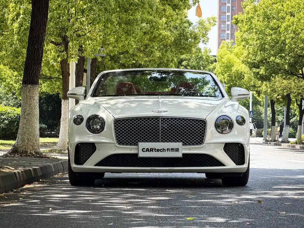 Bentley Continental 2023