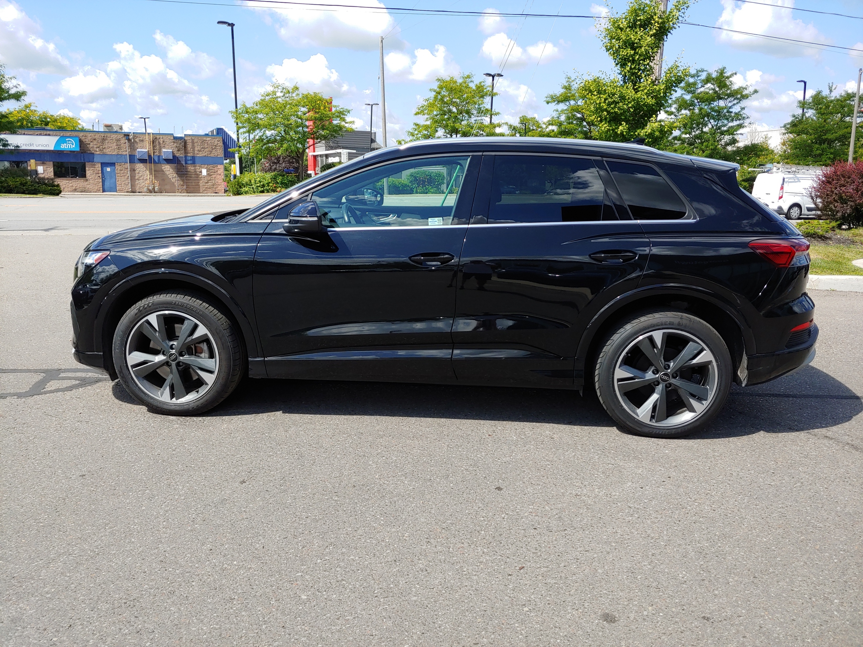 Audi Q4 e-tron 2023