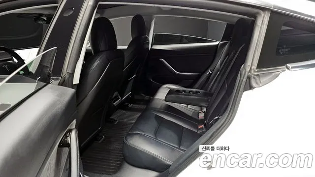 Tesla Model 3 2020