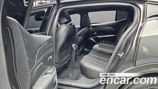 Peugeot 408 2023