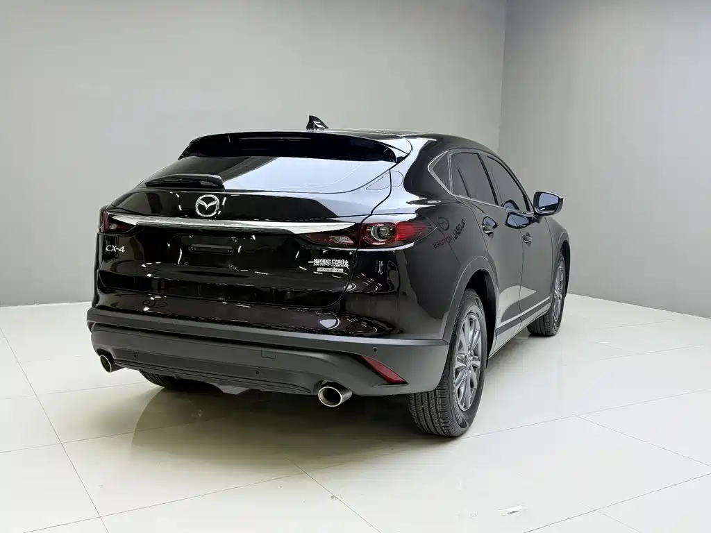 Mazda CX-4 2023