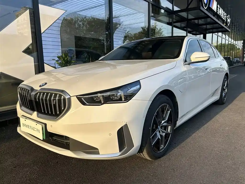 BMW i5 2025