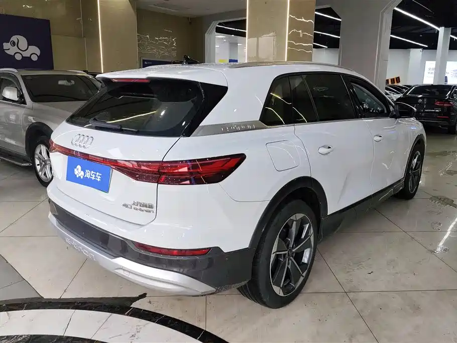 Audi Q5 e-tron 2024