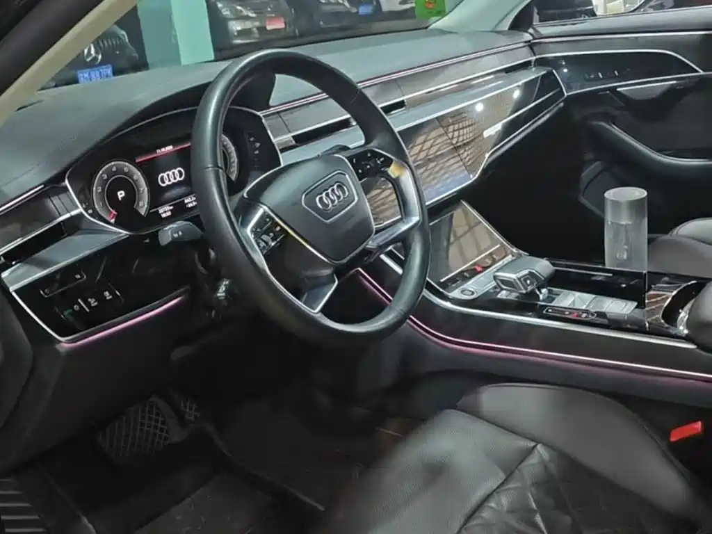 Audi A8 2022
