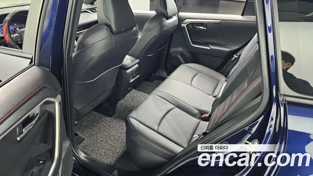 Toyota RAV4 2025