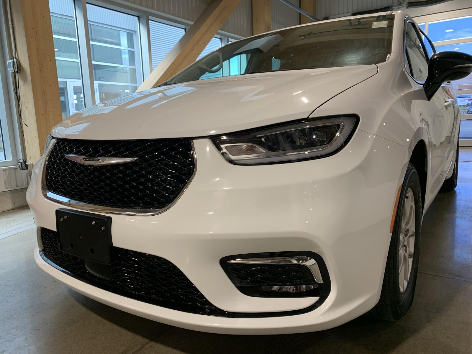 Chrysler Pacifica 2024