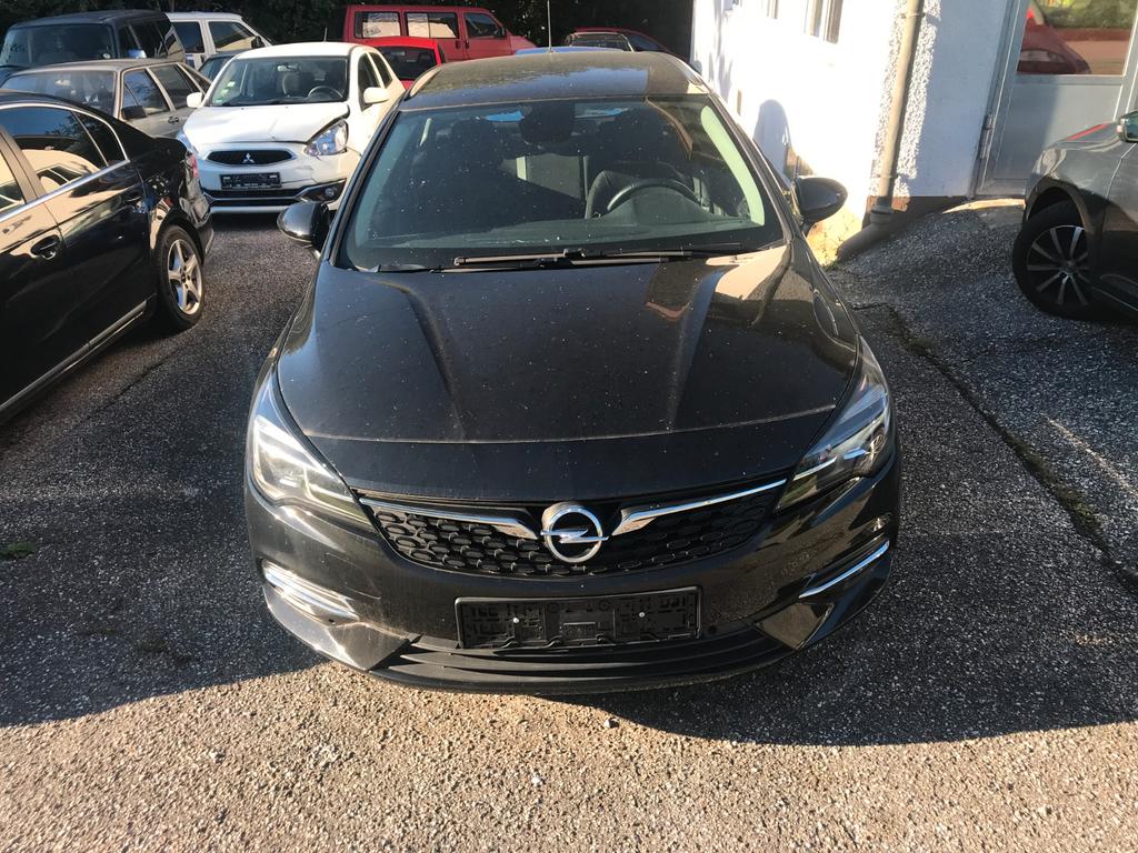 Opel Astra 2022