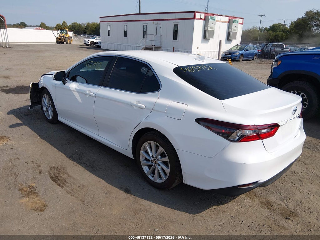 Toyota Camry 2021
