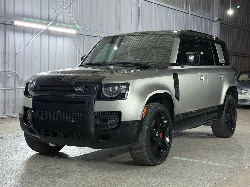 Land Rover Defender 2023