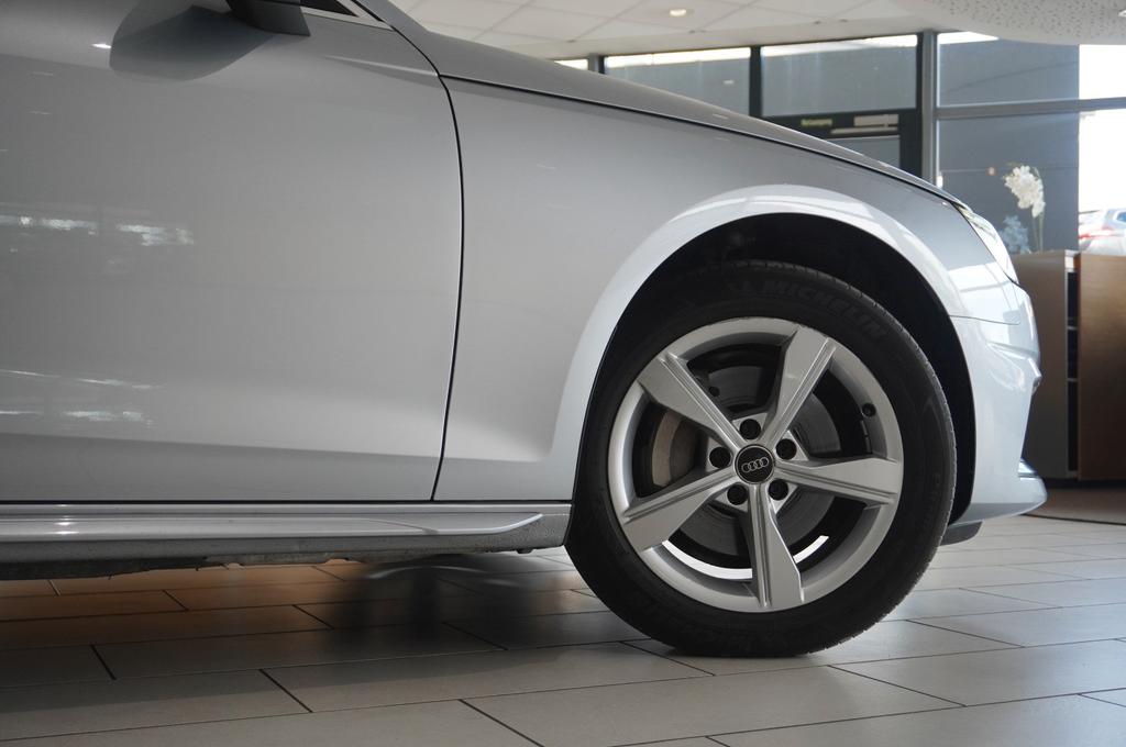 Audi A4 2021