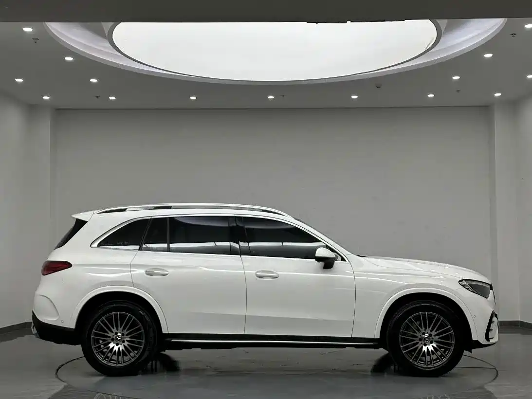 Mercedes-Benz GLC 2024
