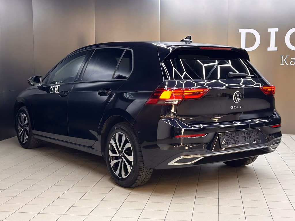 Volkswagen Golf 2023
