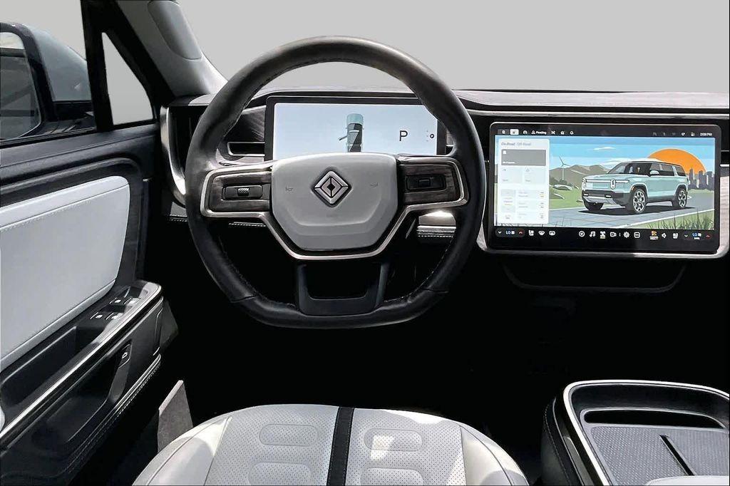 Rivian R1S 2025