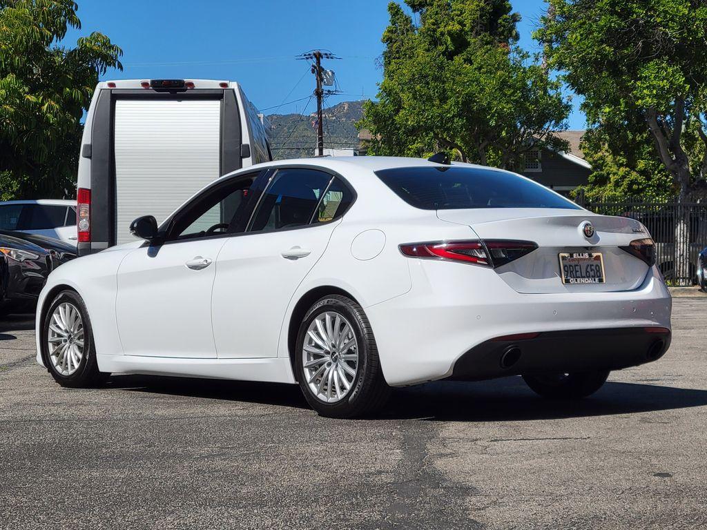 Alfa Romeo Giulia 2024