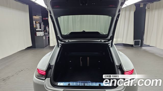Porsche Panamera 2022