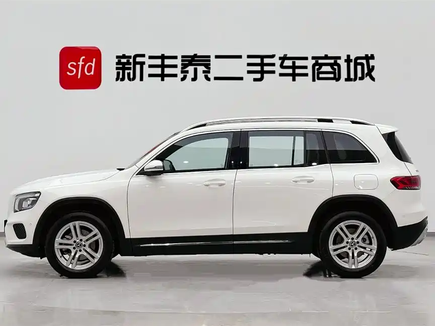 Mercedes-Benz GLB 2023
