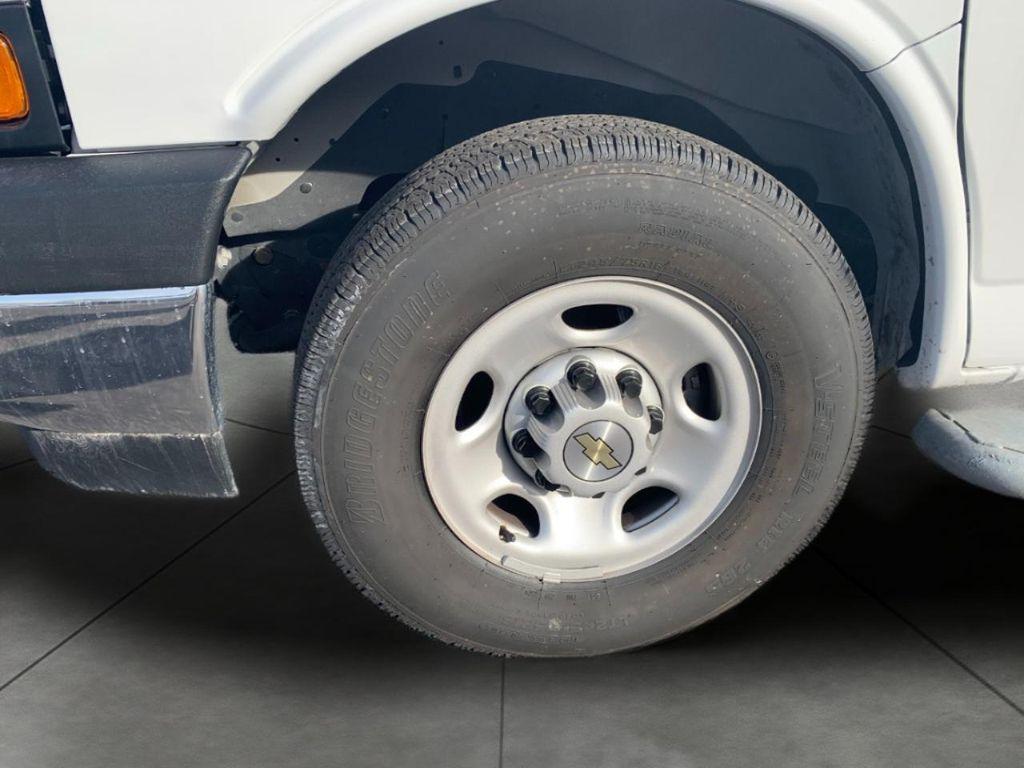 Chevrolet Express 2024