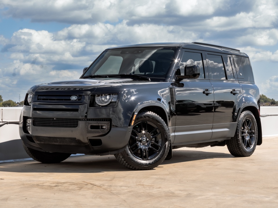 Land Rover Defender 2023