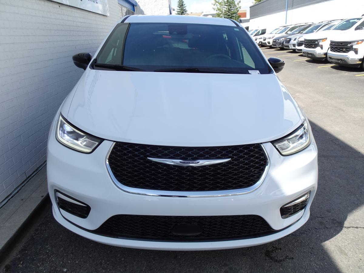 Chrysler Pacifica 2024